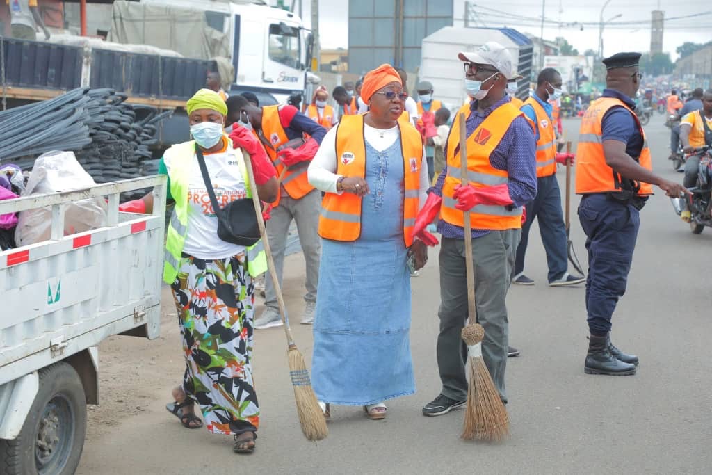 Journée de Salubrité : Don de matériel de salubrité et d’hygiène